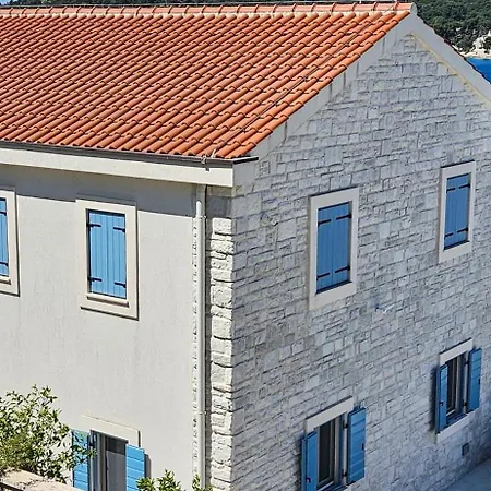 Aloria * רוגוזניצה